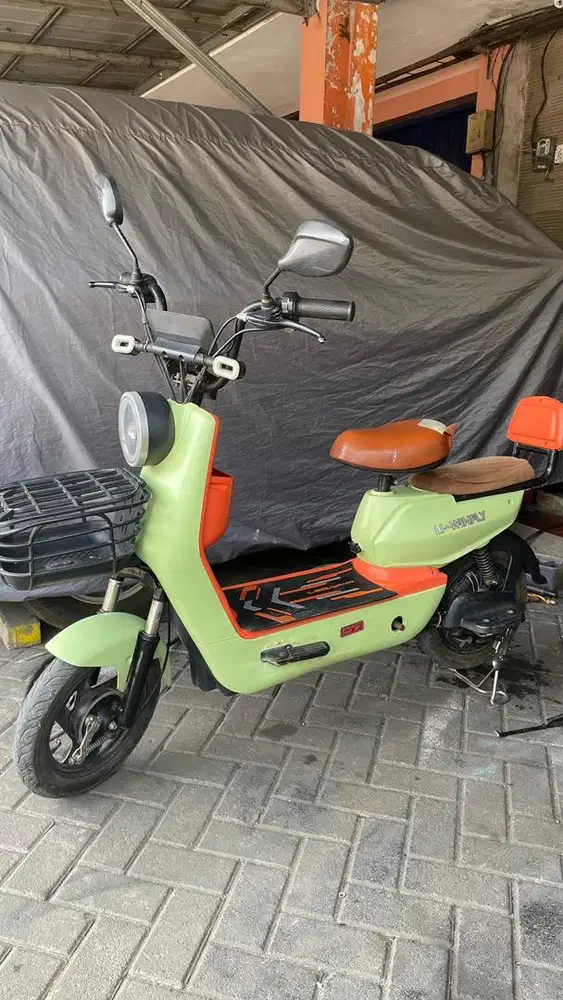 Sepeda Listrik UWinfly Hijau