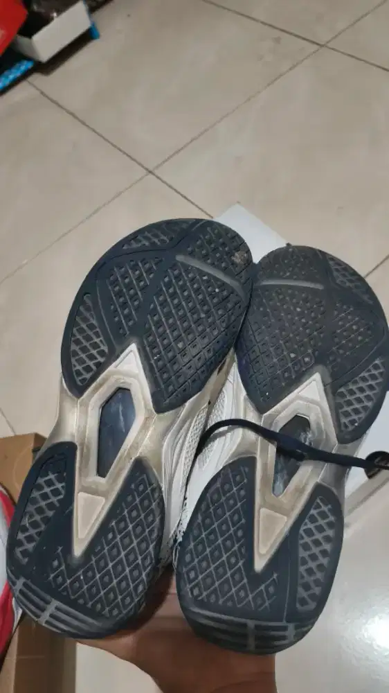 Dijual Sepatu Badminton RS JF LTD 4