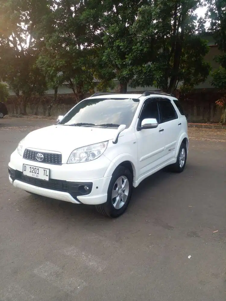 Toyota Rush 2015 Bensin