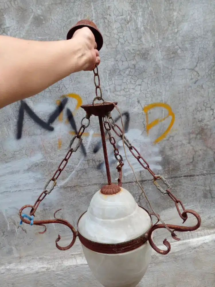 Vintage alabaster chains lampu gantung lama