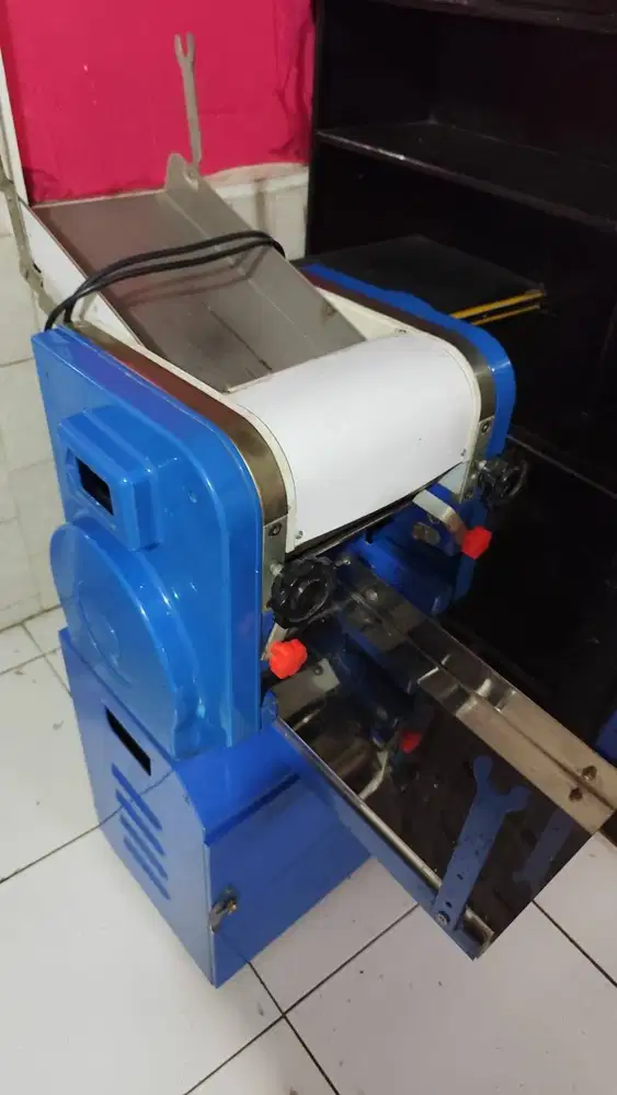 MESIN CETAK MIE 35-40KG / JAM - KONDISI 90%