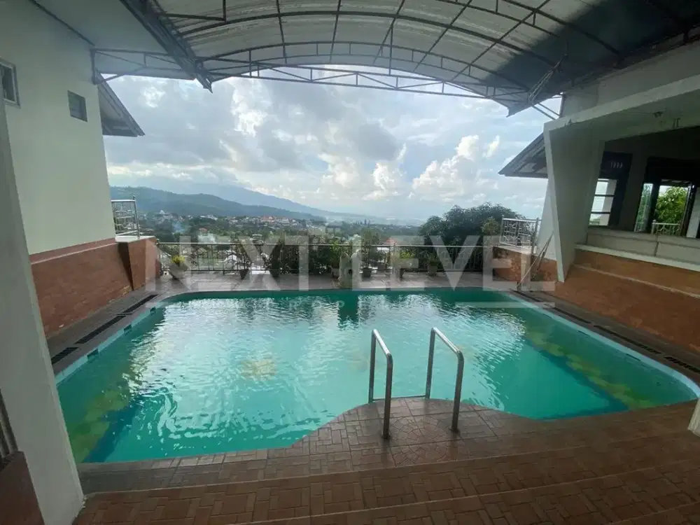 DIJUAL VILLA TRETES
