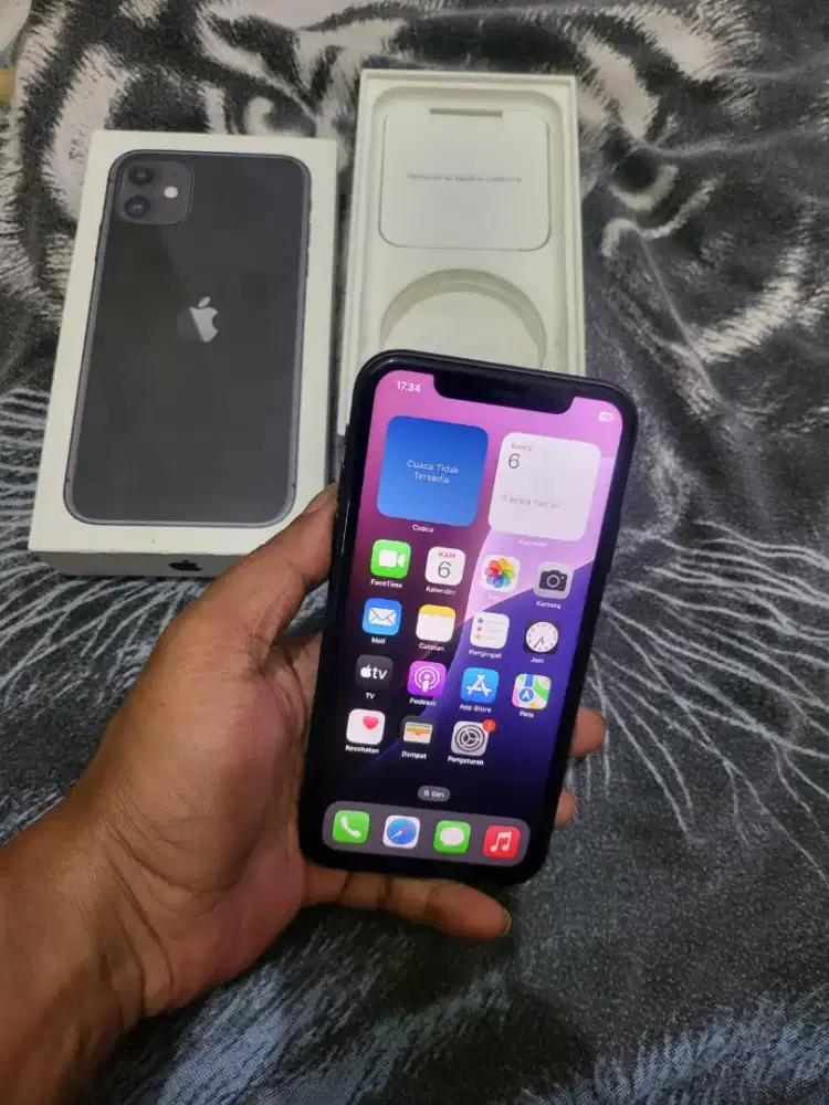 Iphone11 64gb resmi ibox (bisa tt