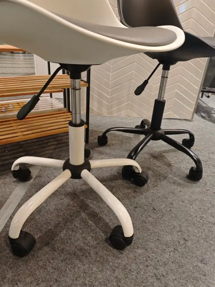 KURSI KANTOR MURAH