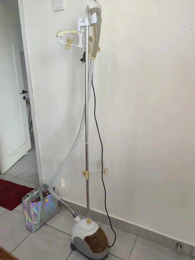 Setrika Uap Garment Steamer
