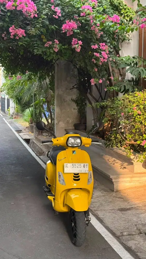 Vespa S 125 Yellow 2022