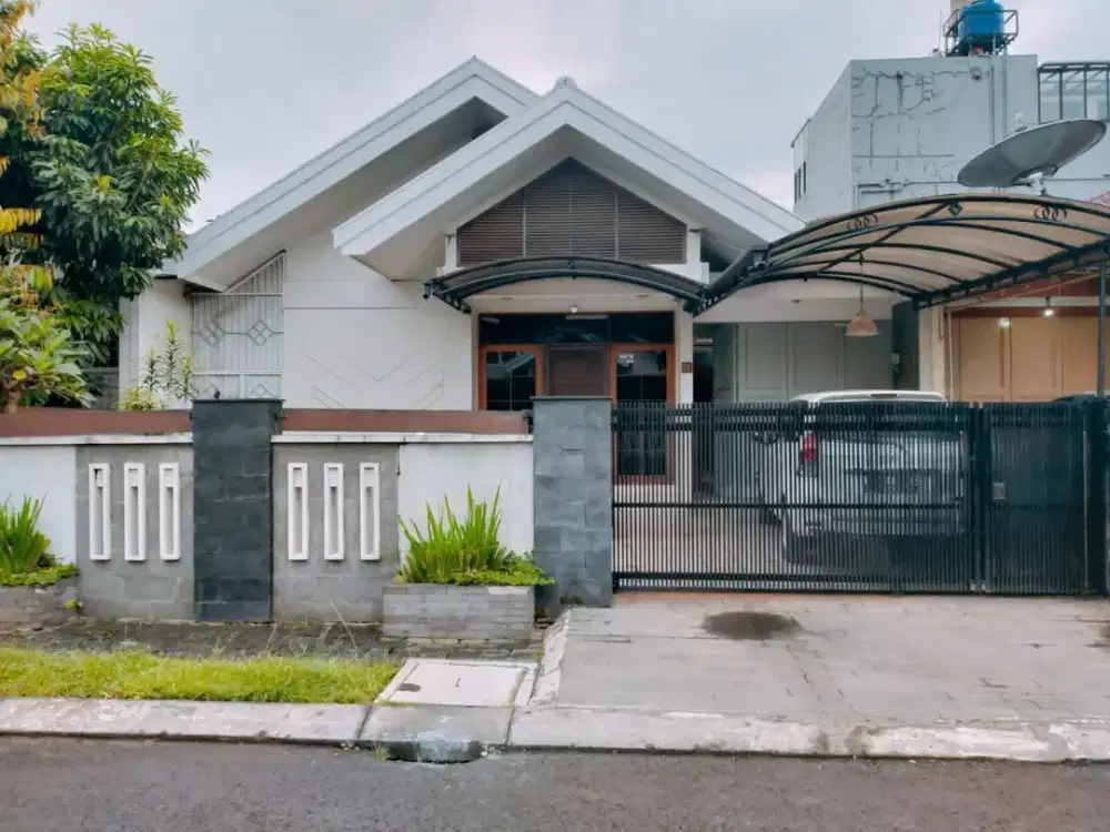 Rumah Strategis 2 Lantai di Singgasana Mekarwangi Bandung