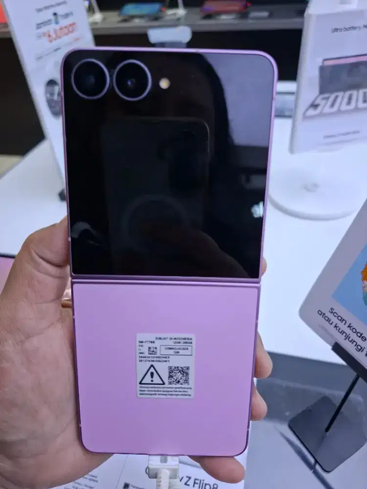 Samsung Galaxy Zflip 8