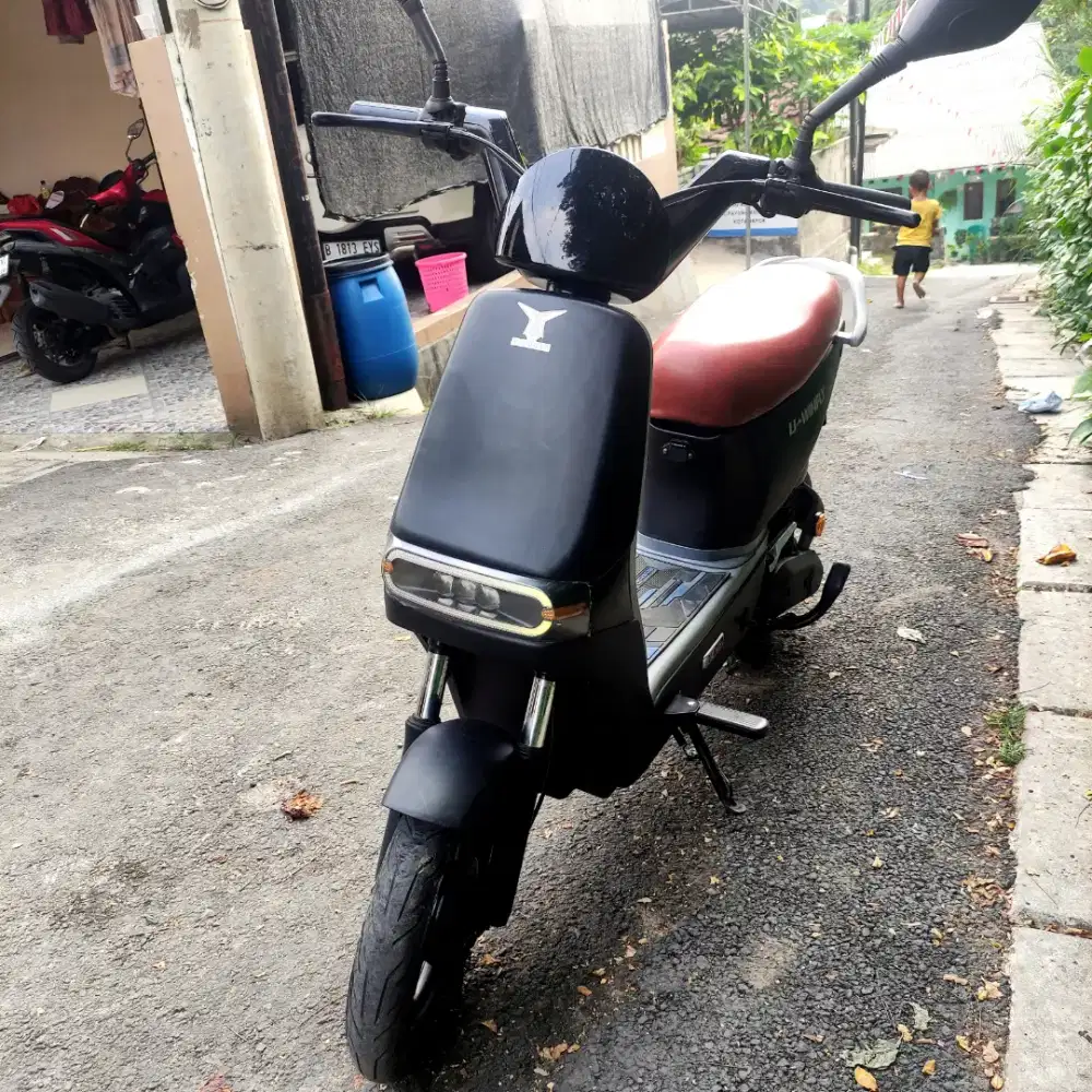 Sepeda listrik uwinfly d8s batre awet siap jalan jauh