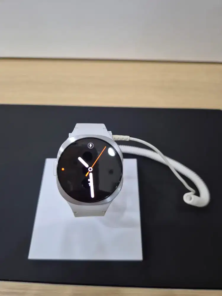 New Samsung Watch 8 - Samsung Store Queen