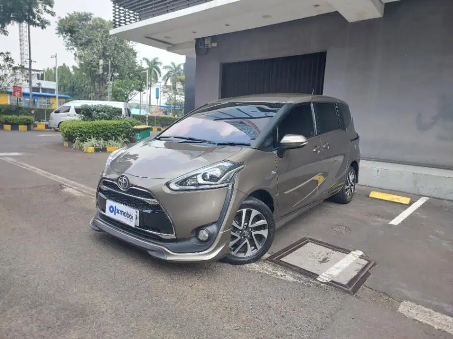 DP Murah Toyota Sienta  1.5 Q Bensin-AT 2017 Coklat