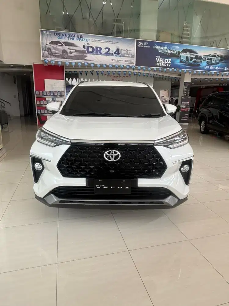 Toyota avanza veloz hybrid 2026