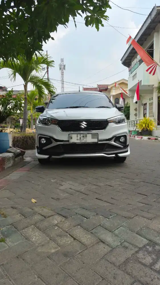 Ertiga hybrid 2025 iss cruise two tone