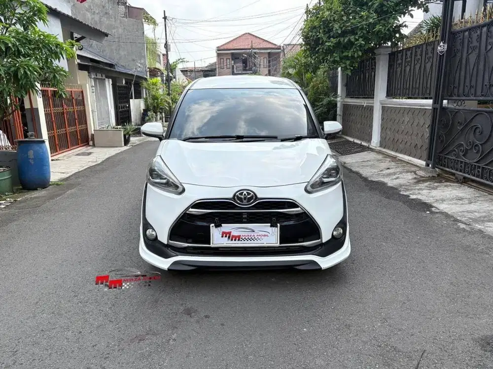Toyota Sienta Q 1.5 CVT 2019 Putih