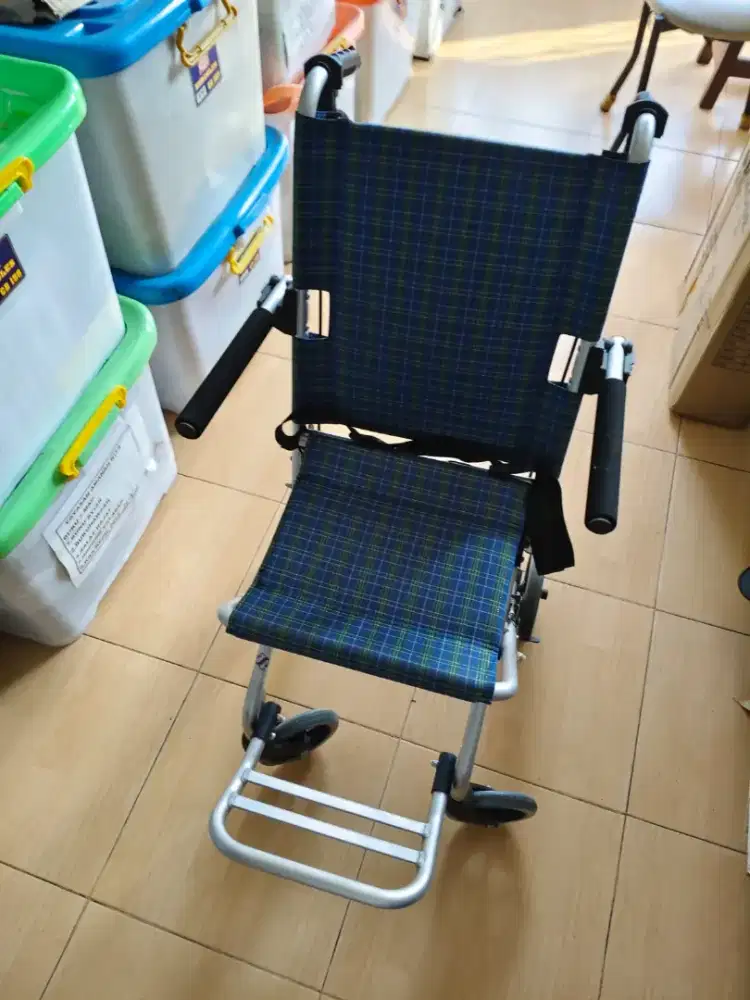 Dijual kursi roda travel sella 903LB ,kondisi masi bagus 80%