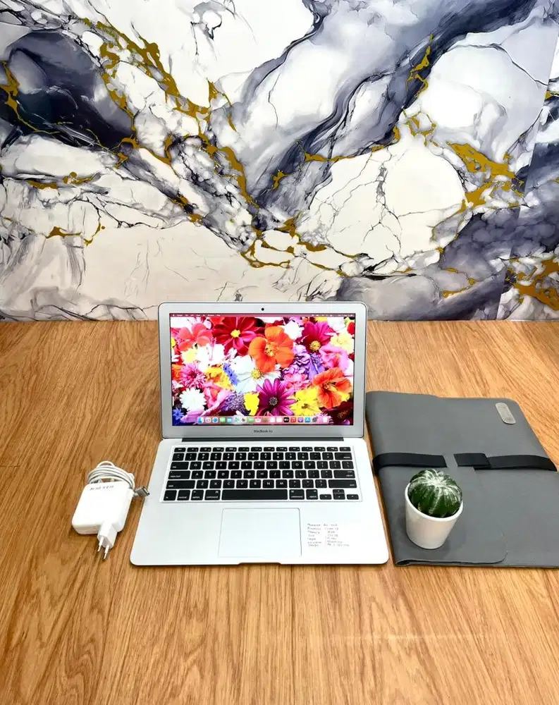 Macbook Air 13-inch 2017 i7-8-256