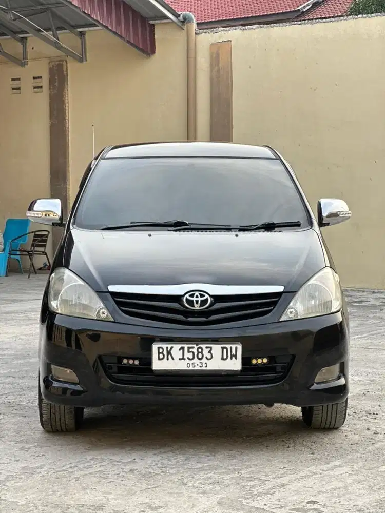 Toyota innova 2.5 G manual SOLAR 2009