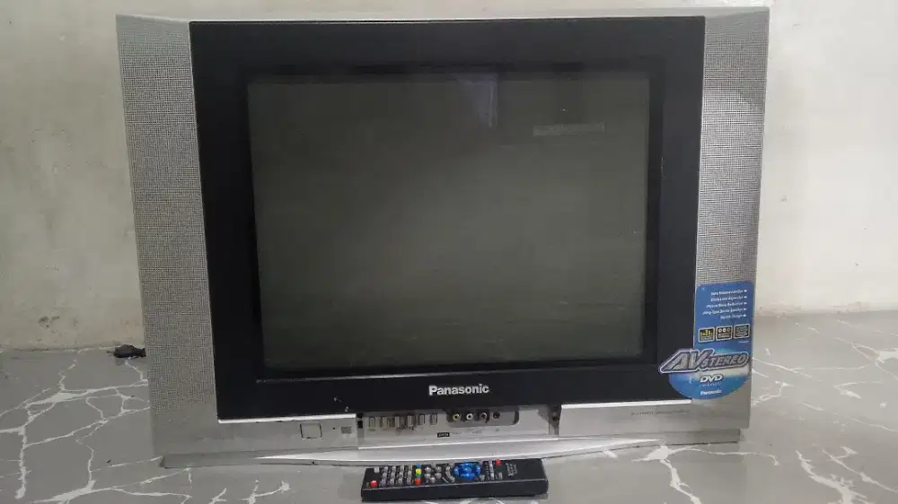 Tv panasonic 21 inci layar datar masih mulus lengkap remot