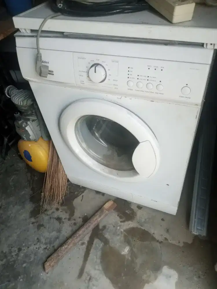 Mesin cuci bekas