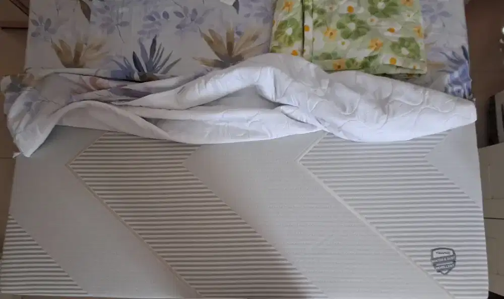 Kasur Therapedic size 180x200 (hard)