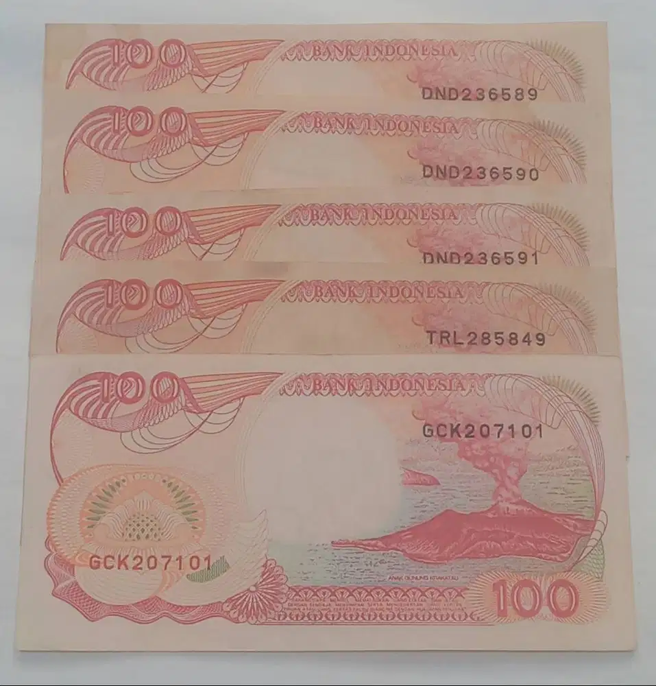 5 Lbr Uang Kertas 100 Rp(P. PHINISI) th.1992