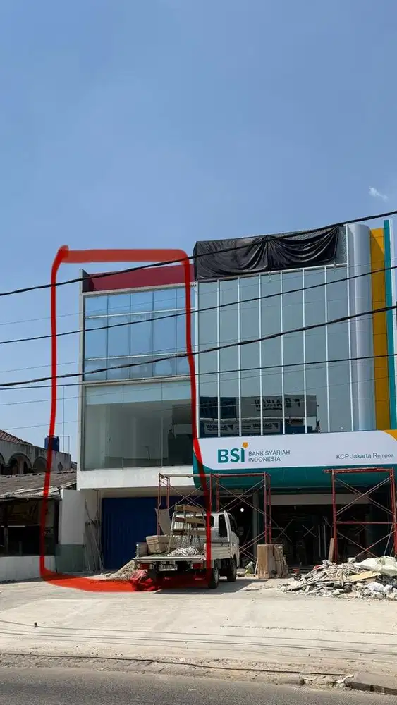 DISEWAKAN Lantai 1 dan 2 RUKO BANGUNAN 100% BARU