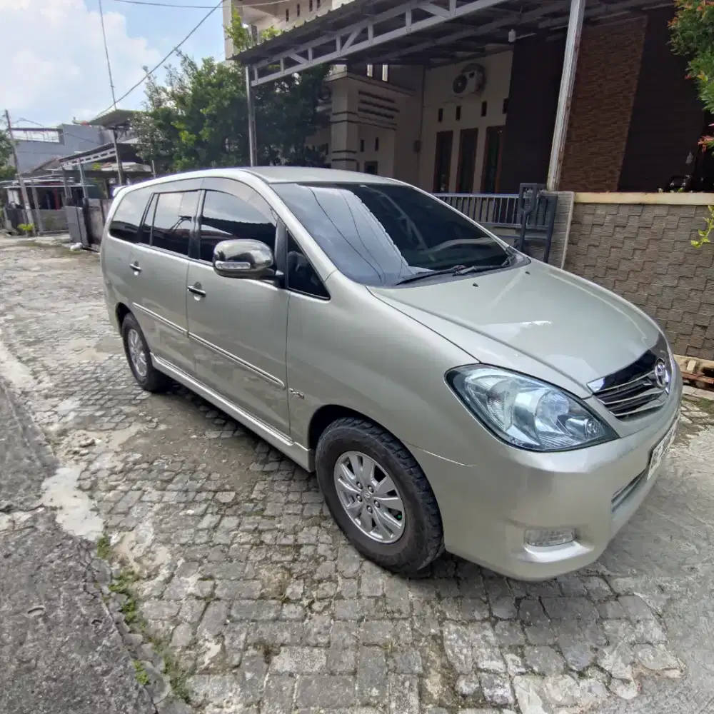 Innova v matic 2008
