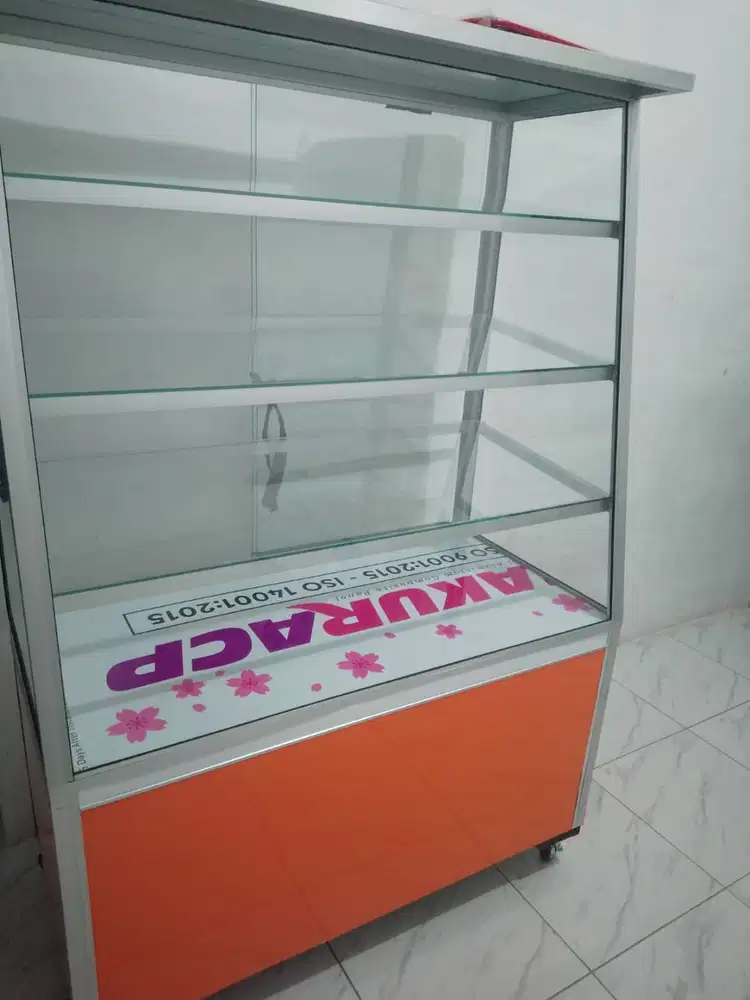 Steling jualan roti
