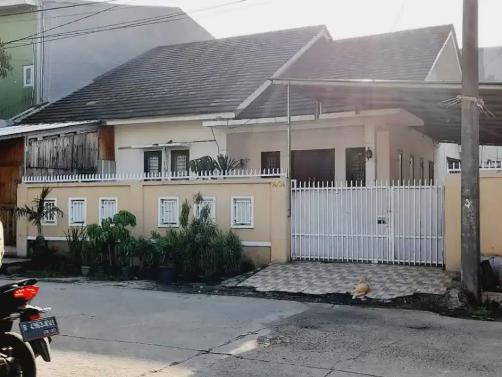 DIJUAL Rumah Posisi Hoek dan Tepi Jalan Utama di Perumahan Wisma Jaya, Duren Jaya, Bekasi Timur