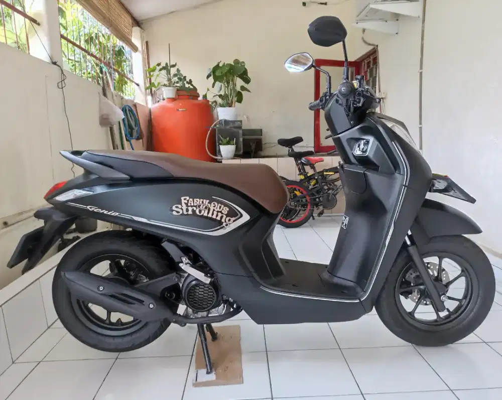 Honda genio tipe CBS ISS tahun 2025 km 4000 plat Bekasi kota