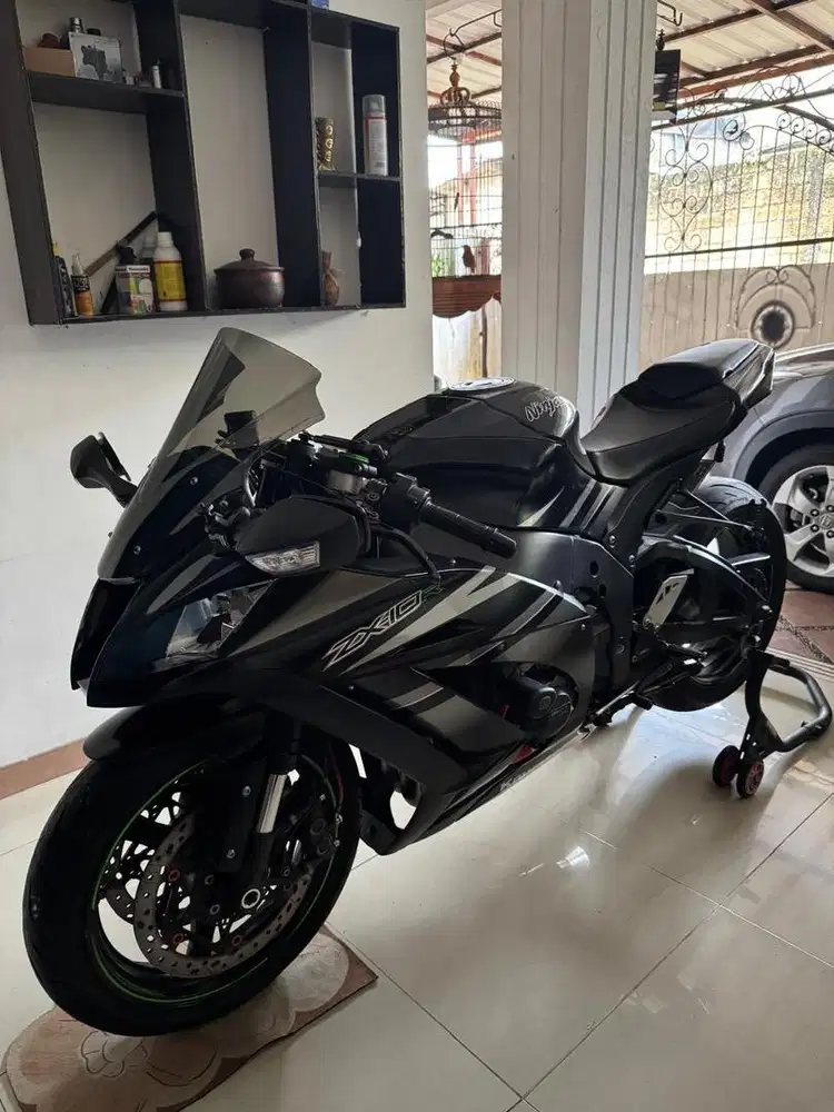 2015 kawasaki zx10r anniversary black edition (rare)