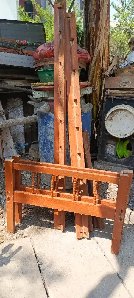 dipan kayu 90x200