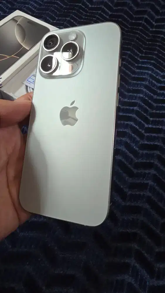 Iphone 16 pro 256gb NATURAL Like new
