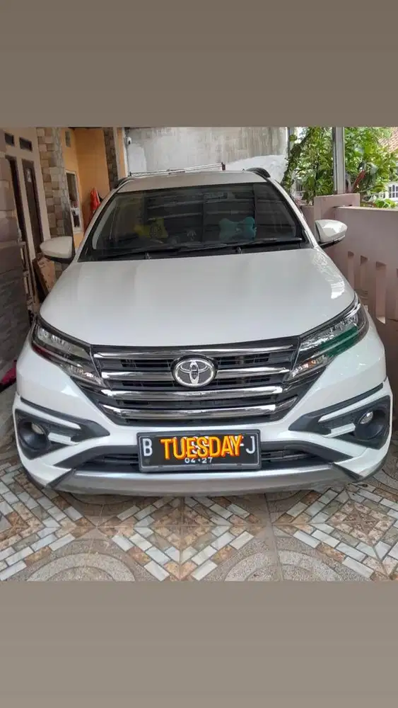 Toyota Rush GR Sport AT KM Rendah 2022 White
