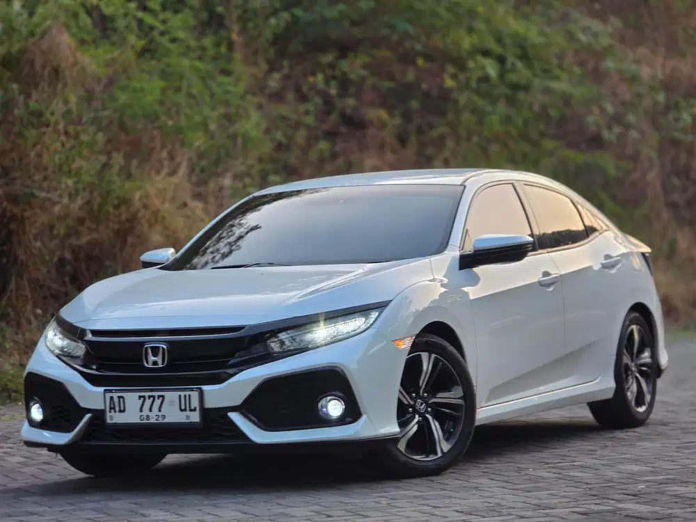 ‼️KM50rb‼️ Honda Civic Turbo Hatchback E 2019 a