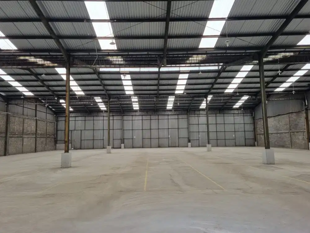Gudang 2.352 m² Disewa Cakung Jakarta Timur | Akses Container 40 Feet