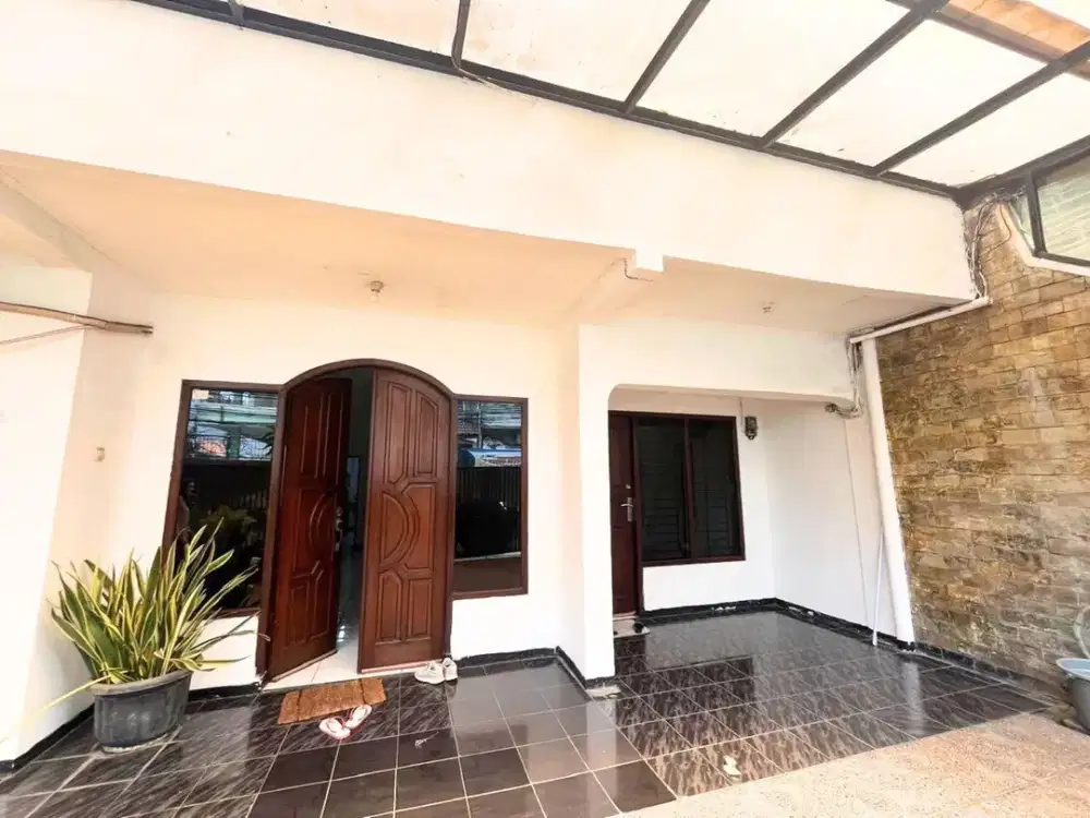 Rumah Dijual Lokasi di Asem Baris  Jaksel Cocok untuk tempat usaha