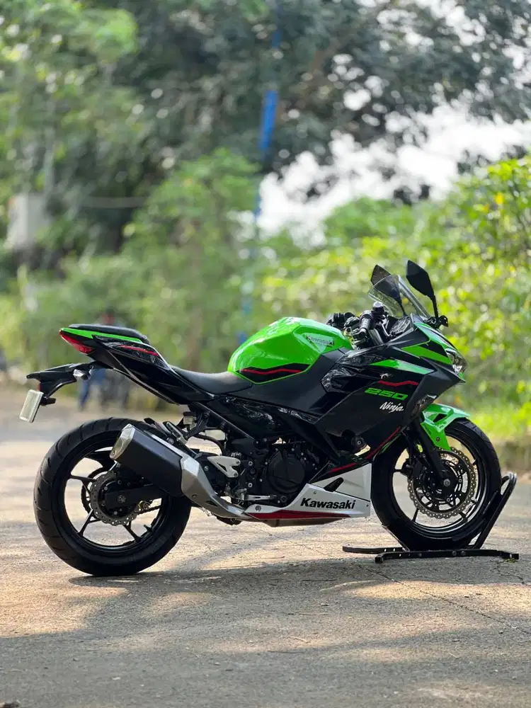 KM LOW! KAWASAKI NEW NINJA 250 FI ABS KEYLESS HIJAU 2021 PAJAK PANJANG