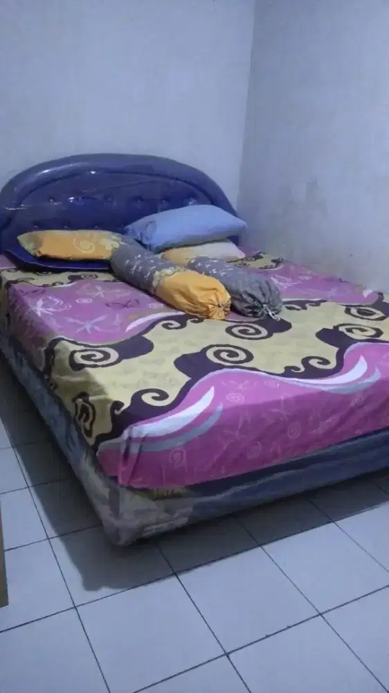 Springbed Uniland bekas