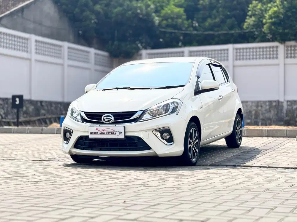Daihatsu SIRION 1.3 R AT 2019 PUTIH