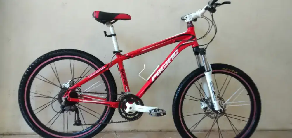 Dijual cepat murah sepada gunung pacific Ventura 5.0 rem hoidrolik 9s