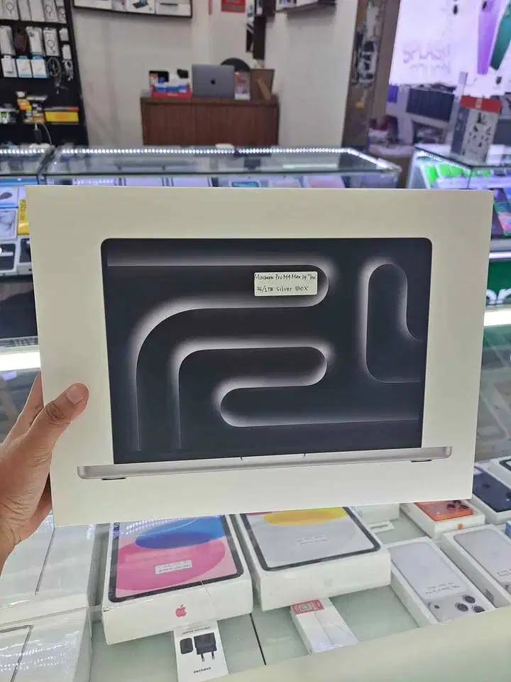 Macbook Pro M4 Max 14 Inch 36/1TB SSD Silver New Segel Garansi IBox