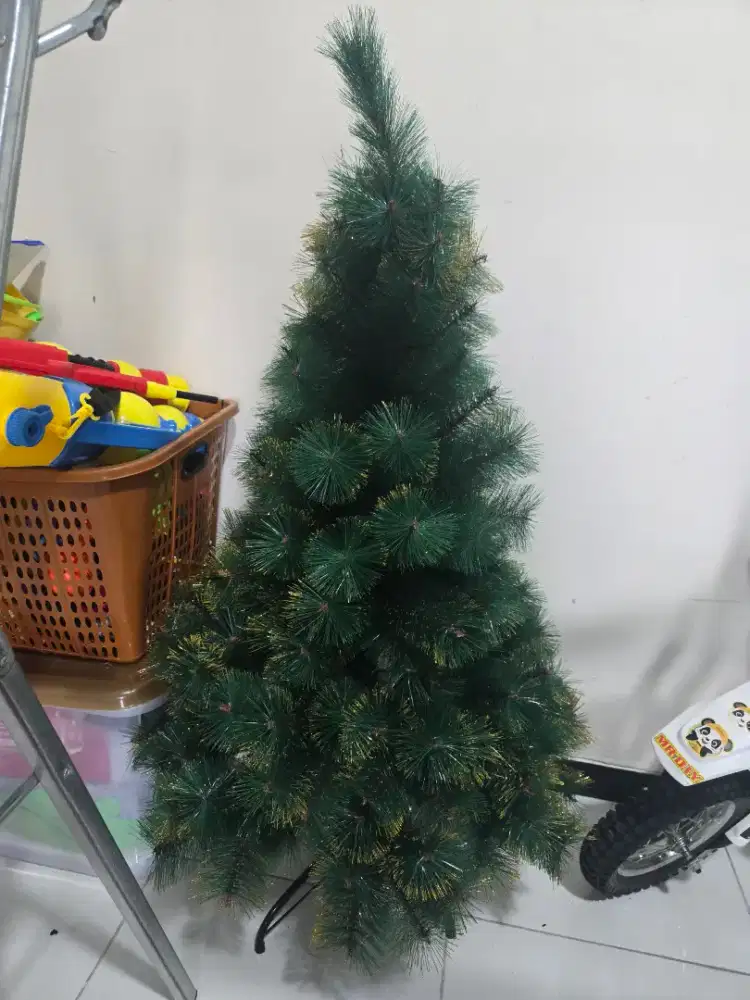 Pohon Natal plus Aksesoris