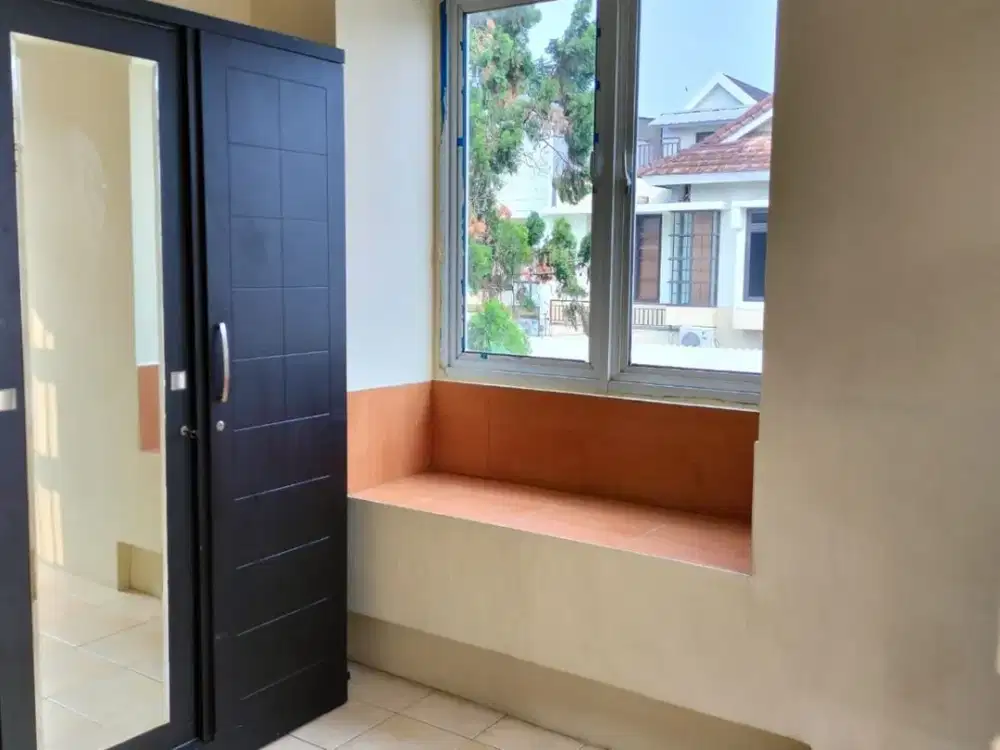 Rumah Bagus Siap Huni 2Lt Strategis Dekat UPH Lippo Karawaci