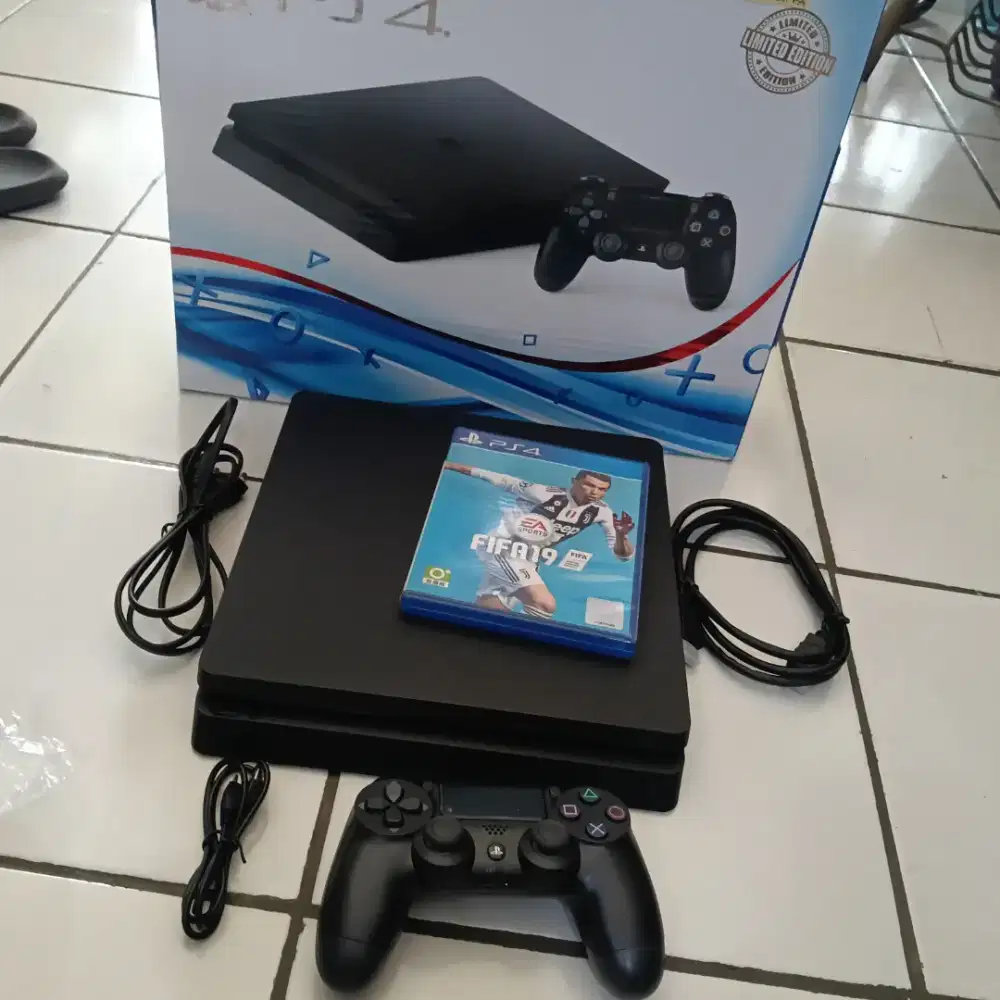 Ps4 slim ORI 500gb masih segel void sony, fw terbaru