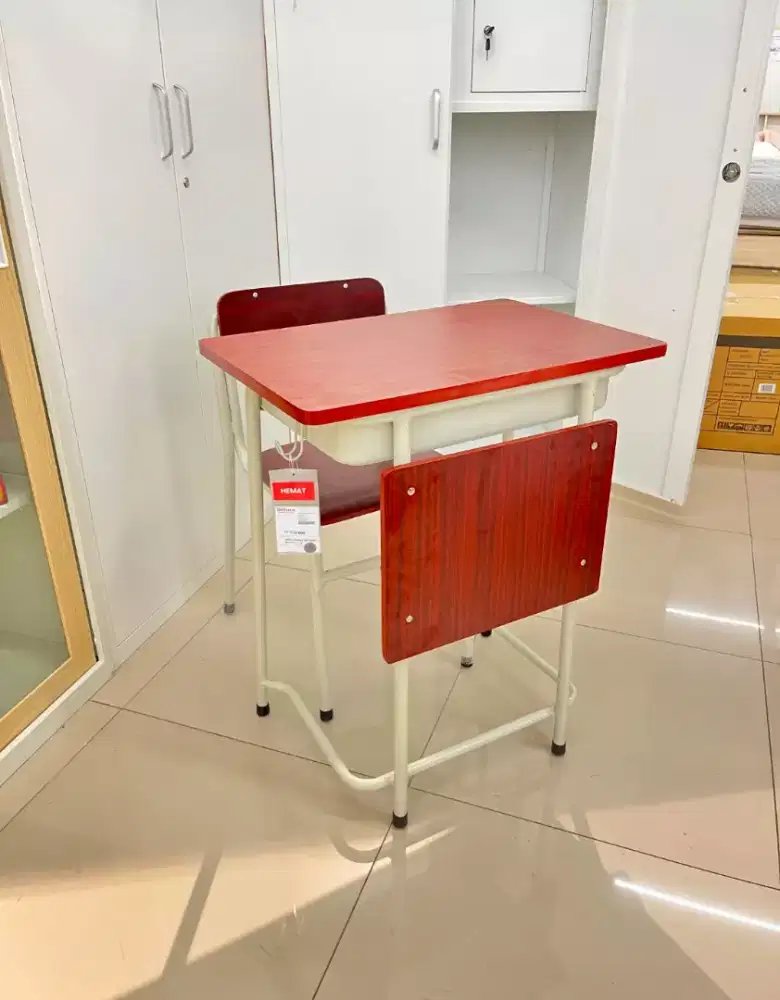 Meja sekolah ser