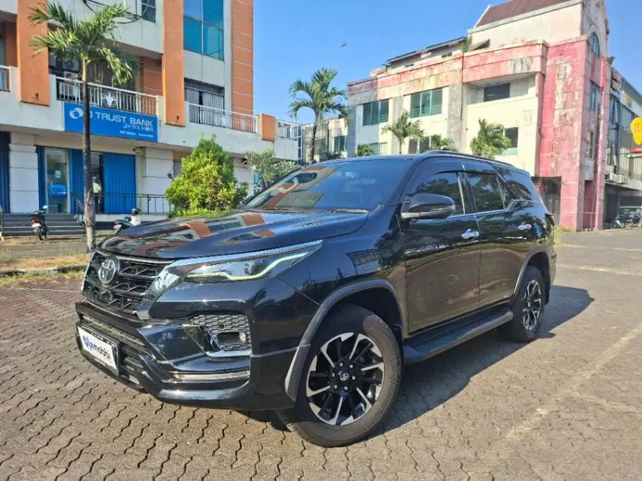 Garansi 1 Th - Toyota Fortuner 2.4 VRZ GR Sport AT 2022 Hitam