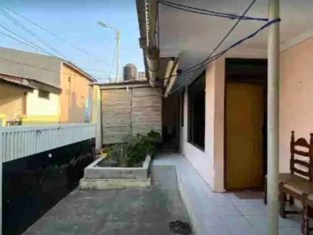 Dijual rumah Dengan Fasilitas Carport Perumnas klender Jakarta Tumur
