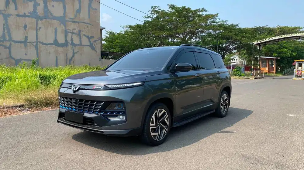 Wuling Almaz RS PRO Hybrid 7 seater