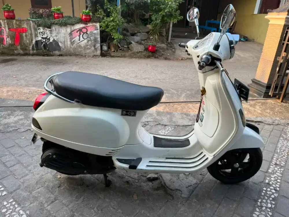 Vespa LX 150 injeksi THN 2013 plat AB sleman